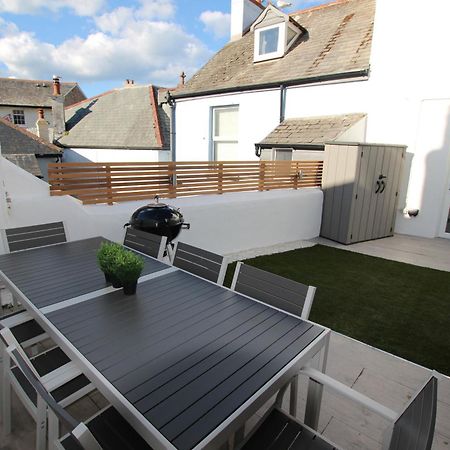 Quayside- In The Harbour Bowl Villa Brixham Exterior photo